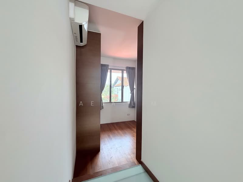 Newly Renovated 2 Storey Landed For Rent, Lifestyle Living, , 4 Bedrooms, 2,350 sqft, Terraced House For Rent, by Aela Lim, 500118174 - Interior - PropertyGuru.com.sg