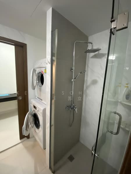 Loft @ Nathan, 31 Nathan Road, 1 Bedroom, 463 sqft, Condominium For Rent, by Kevin Soh Lee Wee 苏立伟, 500118176 - Bathroom - PropertyGuru.com.sg