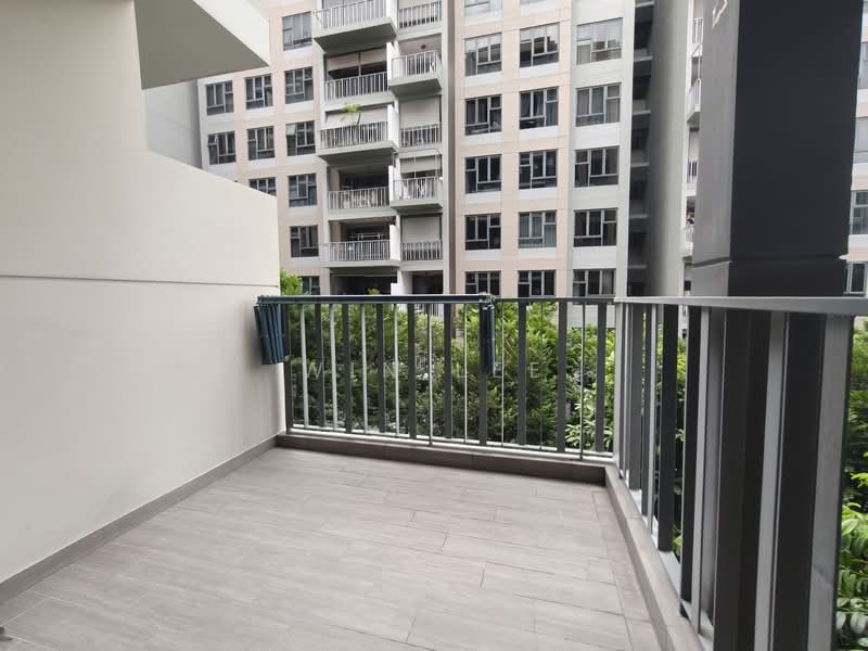 The Brownstone, 158 Canberra Drive, 3 Bedrooms, 915 sqft, Executive Condominium For Rent, by Win Lee, 500118181 - Balcony - PropertyGuru.com.sg