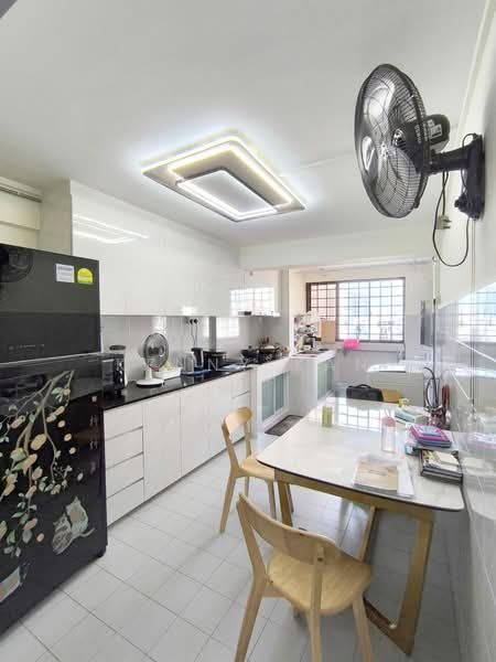 226 Lorong 8 Toa Payoh, 226 Lorong 8 Toa Payoh, Room Rental, 100 sqft, HDB Flat For Rent, by Kenny Kan, 500118184 - Kitchen - PropertyGuru.com.sg