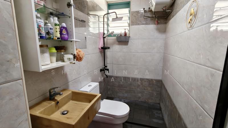 688F Woodlands Drive 75, 688F Woodlands Drive 75, 3 Bedrooms, 90 sqft, HDB Flat For Sale, by Sharrbinaa M Ismaiil, 500118195 - Bathroom - PropertyGuru.com.sg