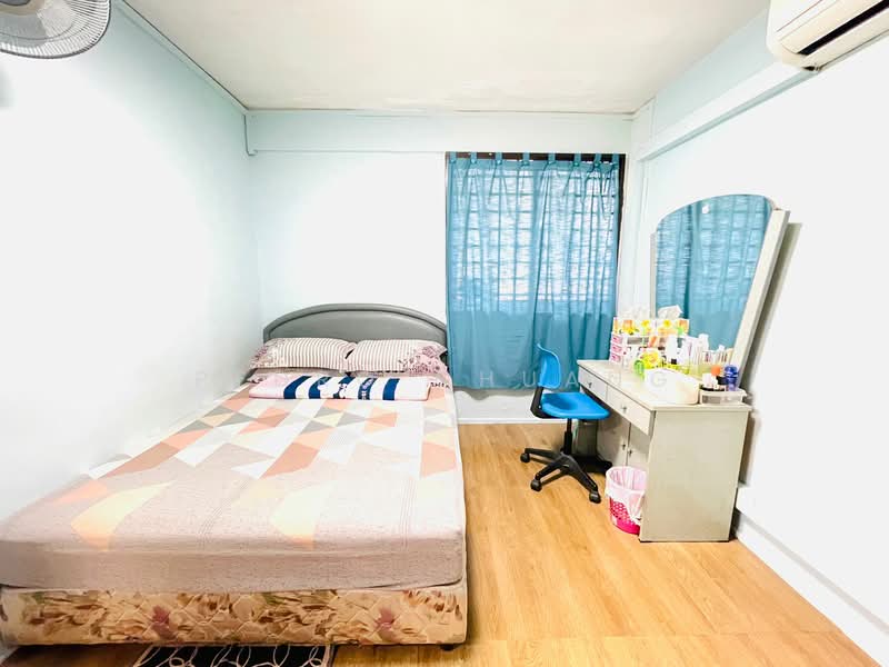 213 Boon Lay Place, 213 Boon Lay Place, 3 Bedrooms, 700 sqft, HDB Flat For Sale, by Pedro Chuang, 500118204 - Bedroom - PropertyGuru.com.sg