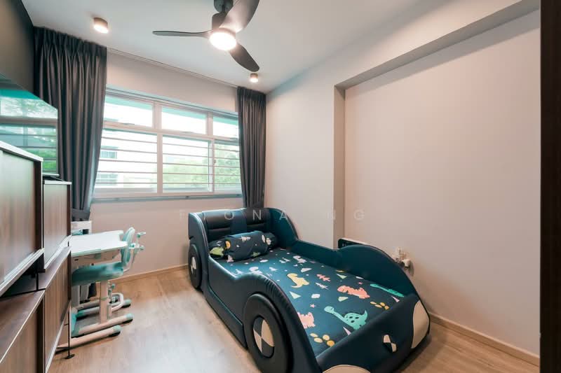 574 Choa Chu Kang Street 52, 574 Choa Chu Kang Street 52, 3 Bedrooms, 990 sqft, HDB Flat For Sale, by Fiona Ng, 500118213 - Bedroom 1 - PropertyGuru.com.sg