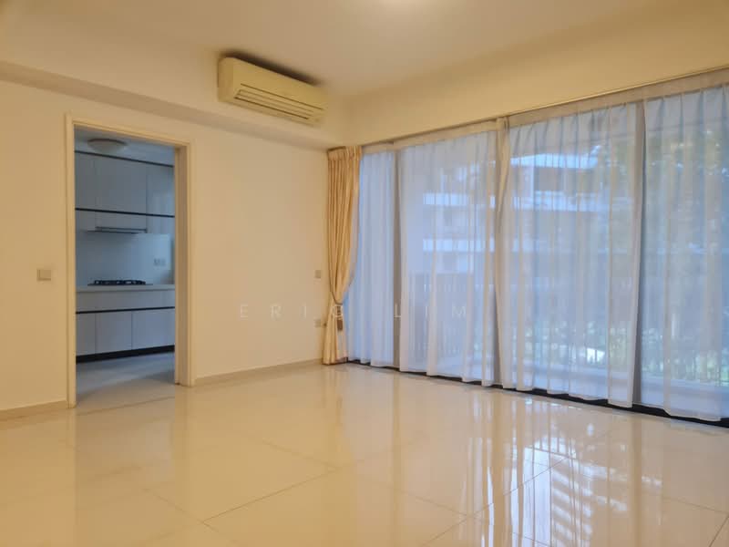The Interlace, 182 Depot Road, 2 Bedrooms, 1,066 sqft, Condominium For Sale, by Eric Lim, 500118223 - Living Room - PropertyGuru.com.sg