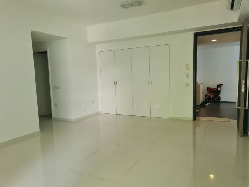 The Interlace, 182 Depot Road, 2 Bedrooms, 1,066 sqft, Condominium For Sale, by Eric Lim, 500118223 - Living Room - PropertyGuru.com.sg
