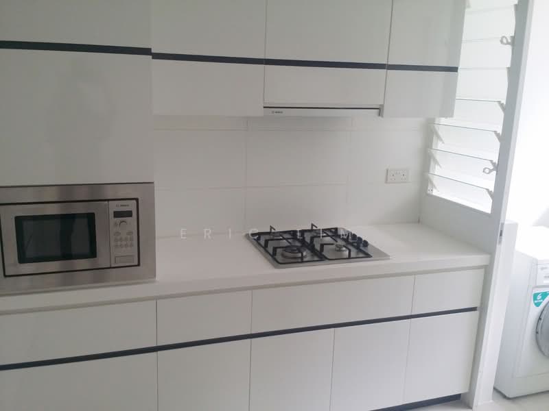 The Interlace, 182 Depot Road, 2 Bedrooms, 1,066 sqft, Condominium For Sale, by Eric Lim, 500118223 - Kitchen - PropertyGuru.com.sg