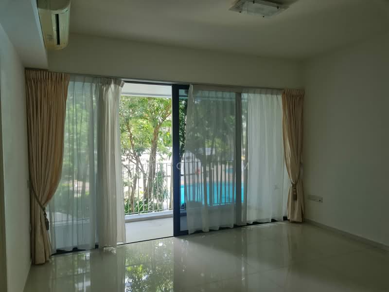 The Interlace, 182 Depot Road, 2 Bedrooms, 1,066 sqft, Condominium For Sale, by Eric Lim, 500118223 - Balcony - PropertyGuru.com.sg