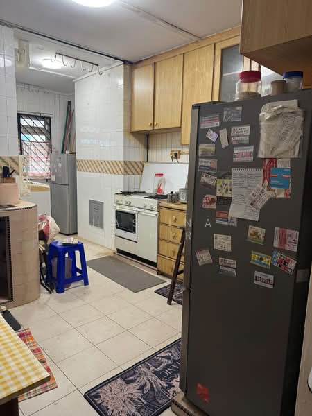 112 Pasir Ris Street 11, 112 Pasir Ris Street 11, 3 Bedrooms, 1,109 sqft, HDB Flat For Sale, by Haslina Tahir, 500118230 - Kitchen - PropertyGuru.com.sg