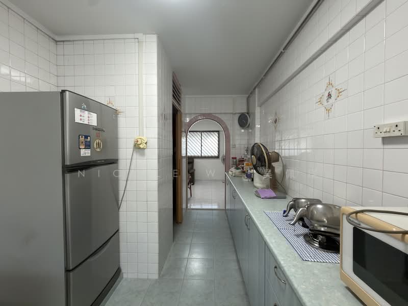 646 Yishun Street 61, 646 Yishun Street 61, 3 Bedrooms, 904 sqft, HDB Flat For Sale, by Nicole Wu 吴佩瑾, 500118232 - Kitchen - PropertyGuru.com.sg