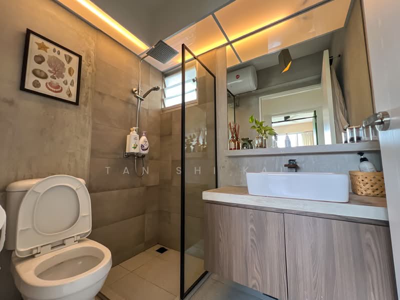 473B Upper Serangoon Crescent, 473B Upper Serangoon Crescent, 3 Bedrooms, 1,001 sqft, HDB Flat For Sale, by Tan Shi Kai, 500118239 - Bathroom - PropertyGuru.com.sg