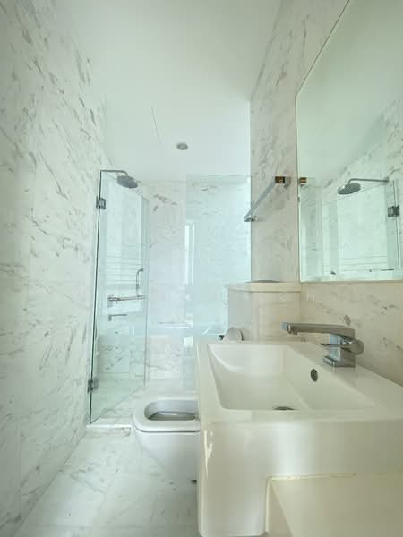 One Devonshire, 1 Devonshire Road, 2 Bedrooms, 904 sqft, Condominium For Sale, by Norman Koh, 500118241 - Bathroom - PropertyGuru.com.sg