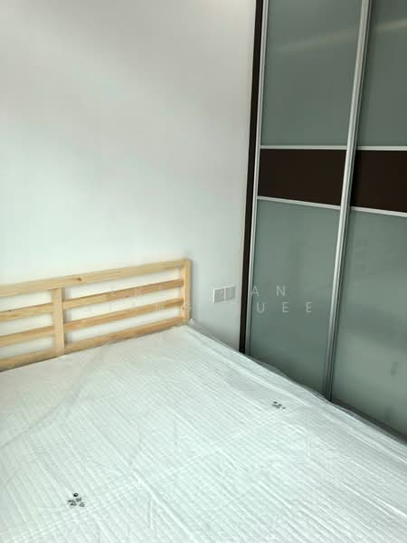 Parc Rosewood, 71 Rosewood Drive, 2 Bedrooms, 581 sqft, Condominium For Sale, by Eric Tan Siang Quee, 500118245 - Bedroom - PropertyGuru.com.sg