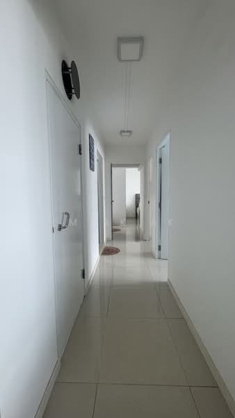 672D Edgefield Plains, 672D Edgefield Plains, 3 Bedrooms, 968 sqft, HDB Flat For Sale, by Em Akiak, 500118250 - Corridor - PropertyGuru.com.sg