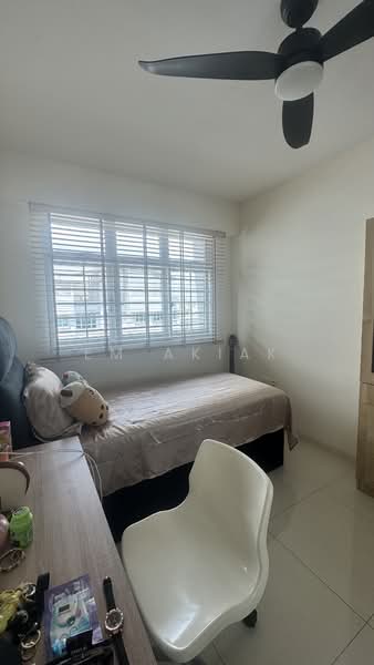 672D Edgefield Plains, 672D Edgefield Plains, 3 Bedrooms, 968 sqft, HDB Flat For Sale, by Em Akiak, 500118250 - Bedroom - PropertyGuru.com.sg