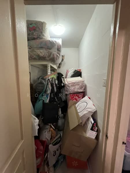 361 Bukit Batok Street 31, 361 Bukit Batok Street 31, 2 Bedrooms, 732 sqft, HDB Flat For Sale, by Robert Tan, 500118259 - Storage room - PropertyGuru.com.sg