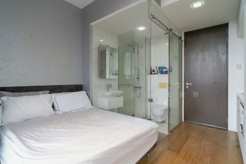 Fulcrum, 33 Fort Road, 2 Bedrooms, 829 sqft, Condominium For Sale, by Brenda Ong 王淑玲, 500118274 - Bedroom - PropertyGuru.com.sg
