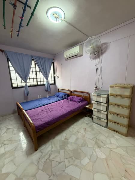 433 Choa Chu Kang Avenue 4, 433 Choa Chu Kang Avenue 4, 3 Bedrooms, 1,119 sqft, HDB Flat For Sale, by Desmond Hong, 500118276 - Bedroom - PropertyGuru.com.sg