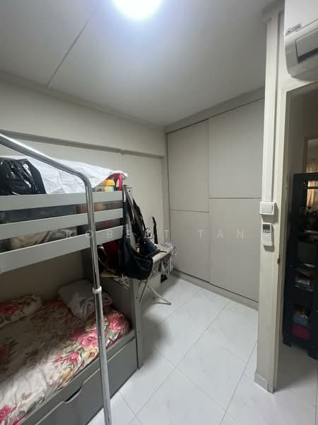 554 Woodlands Drive 53, 554 Woodlands Drive 53, 3 Bedrooms, 969 sqft, HDB Flat For Sale, by Robert Tan, 500118284 - Guest Room 1 - PropertyGuru.com.sg