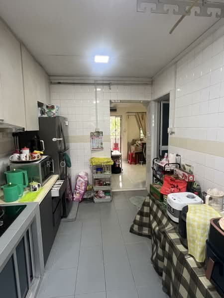 554 Woodlands Drive 53, 554 Woodlands Drive 53, 3 Bedrooms, 969 sqft, HDB Flat For Sale, by Robert Tan, 500118284 - Kitchen - PropertyGuru.com.sg