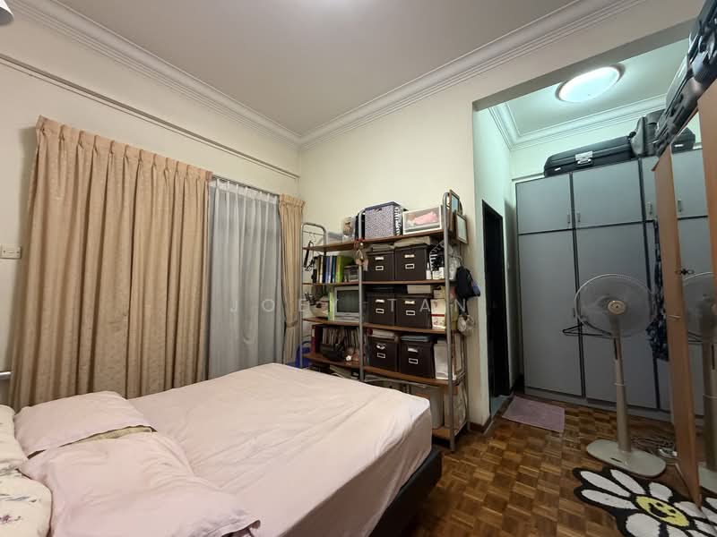 Silahis Apartments, 121 Lorong K Telok Kurau, 3 Bedrooms, 1,280 sqft, Apartment For Sale, by Joey Tan, 500118289 - Bedroom - PropertyGuru.com.sg