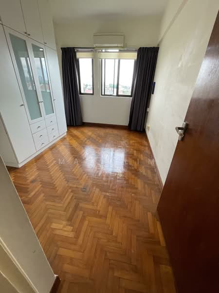 Kensington Park, 12 Kensington Park Drive, 3 Bedrooms, 1,249 sqft, Condominium For Rent, by Mark LIM, 500118301 - Bedroom - PropertyGuru.com.sg