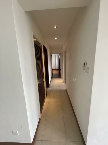 Kensington Park, 12 Kensington Park Drive, 3 Bedrooms, 1,249 sqft, Condominium For Rent, by Mark LIM, 500118301 - Corridor - PropertyGuru.com.sg