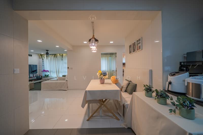 233C Sumang Lane, 233C Sumang Lane, 3 Bedrooms, 1,001 sqft, HDB Flat For Sale, by Kelvin Soh, 500118304 - Living Room - PropertyGuru.com.sg