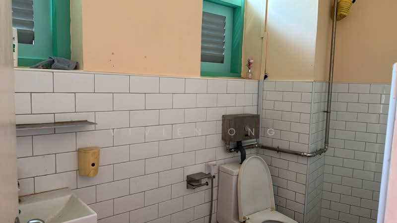 Little India Shop Houses, 2 Veerasamy Road, 2,130 sqft, Shop / Shophouse For Rent, by Vivien Ong, 500118305 - Bathroom - CommercialGuru.com.sg