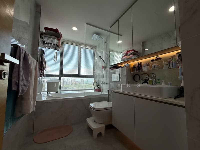 Dakota Residences, 34 Dakota Crescent, 3 Bedrooms, 1,292 sqft, Condominium For Sale, by Joanne Ang, 500118328 - Bathroom - PropertyGuru.com.sg