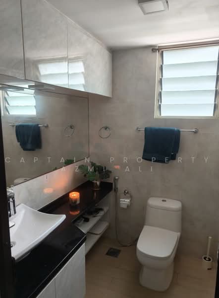 Sandy Palm, 163 Jalan Loyang Besar, Changi Airport / Changi Village, 3 Bedrooms, 1,248 sqft, Condominium For Sale, by Captain Property Azmi Ali, 500118334 - Bathroom - PropertyGuru.com.sg
