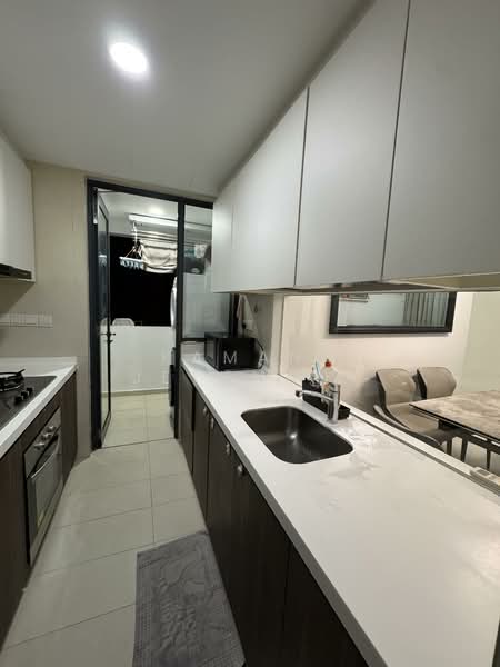 Riversound Residence, 3 Sengkang East Avenue, 3 Bedrooms, 1,066 sqft, Condominium For Sale, by Kamani Jethnani, 500118338 - Kitchen - PropertyGuru.com.sg