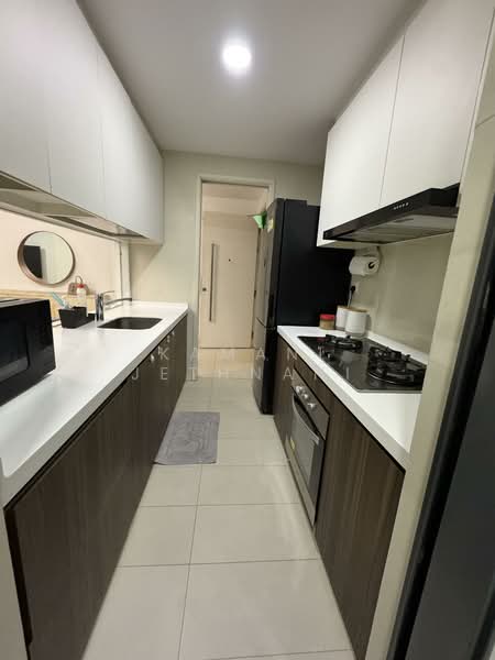 Riversound Residence, 3 Sengkang East Avenue, 3 Bedrooms, 1,066 sqft, Condominium For Sale, by Kamani Jethnani, 500118338 - Kitchen - PropertyGuru.com.sg