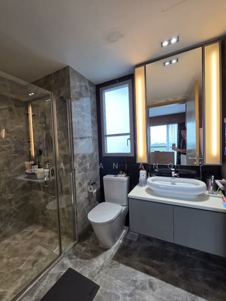 The Santorini, 21 Tampines Street 86, 2 Bedrooms, 721 sqft, Condominium For Sale, by Fabian Ang, 500118348 - Bathroom - PropertyGuru.com.sg