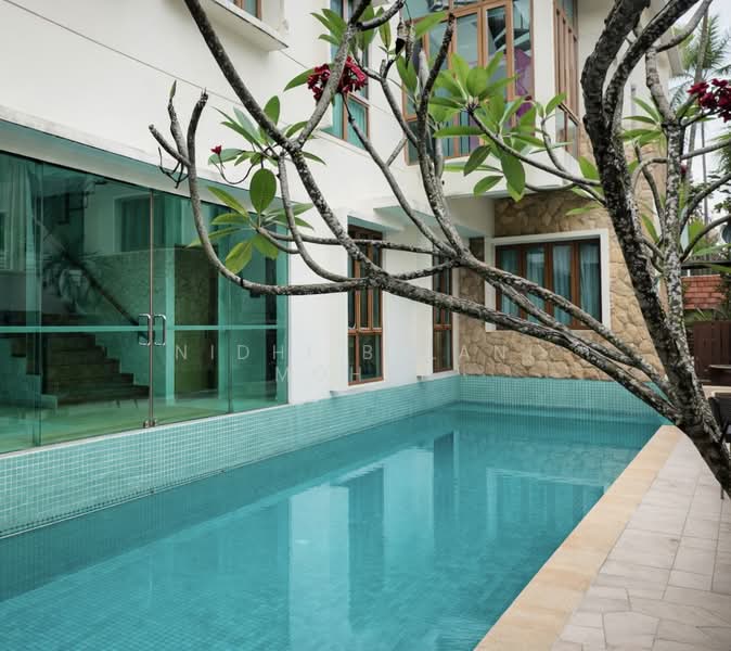 Renovated Baliness Style Detached Home | DISTRICT 10, , 6 Bedrooms, 6,017 sqft, Detached House For Sale, by Nidhi Belani Mohan, 500118351 - Exterior - PropertyGuru.com.sg