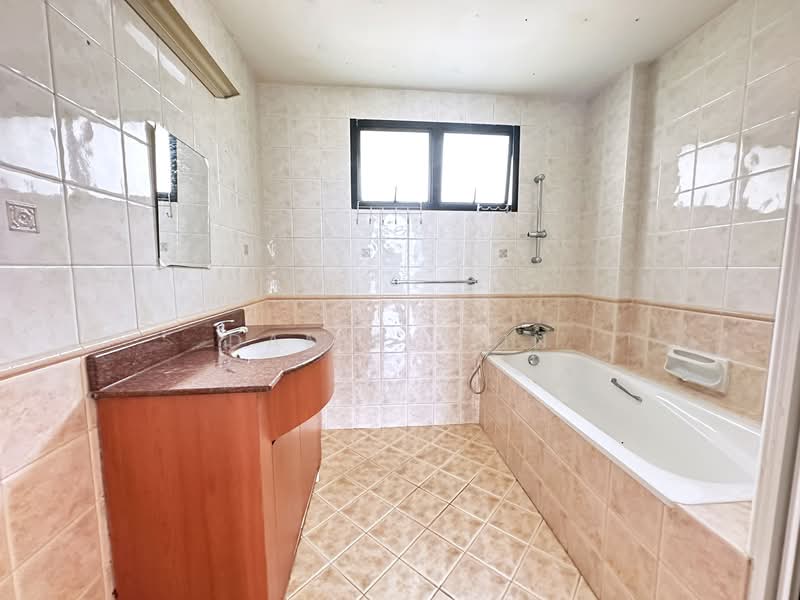 Chestervale, 37 Bangkit Road, 3 Bedrooms, 1,410 sqft, Condominium For Sale, by Daniel Lin, 500118367 - Bathroom - PropertyGuru.com.sg