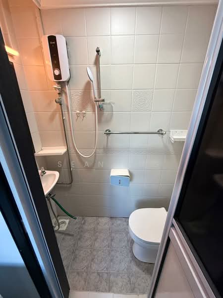 Palm Green, 481 Pasir Panjang Road, Room Rental, 120 sqft, Apartment For Rent, by Sean Ong, 500118368 - Bathroom - PropertyGuru.com.sg