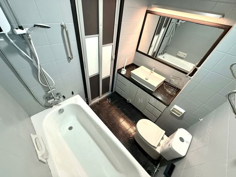 Palm Green, 481 Pasir Panjang Road, Room Rental, 180 sqft, Apartment For Rent, by Sean Ong, 500118368 - Bathroom - PropertyGuru.com.sg