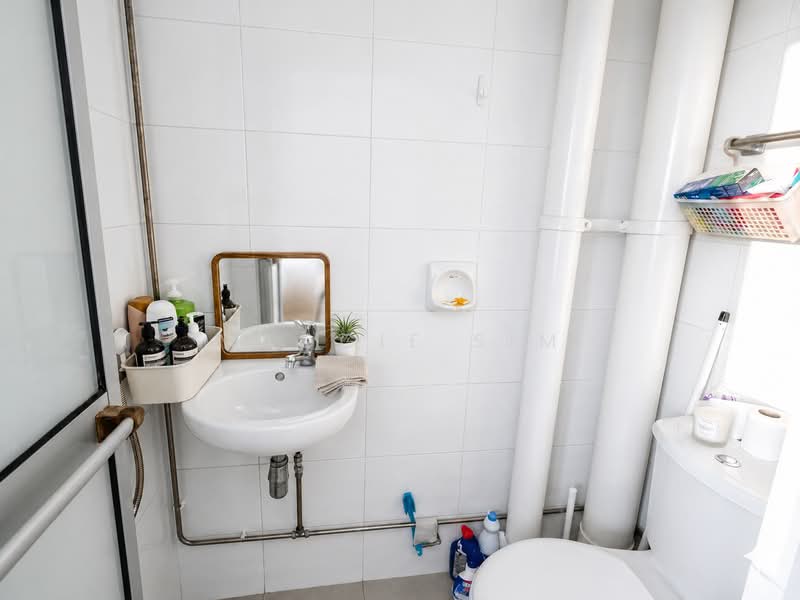 Caribbean at Keppel Bay, 32 Keppel Bay Drive, 3 Bedrooms, 1,227 sqft, Condominium For Rent, by Maggie Sim, 500118369 - Helper’s Bathroom - PropertyGuru.com.sg