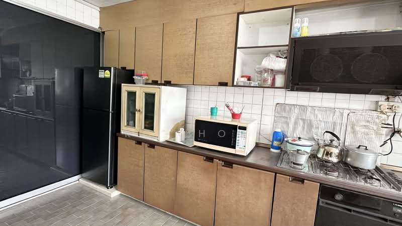 219 Jurong East Street 21, 219 Jurong East Street 21, 3 Bedrooms, 979 sqft, HDB Flat For Sale, by KC Chong, 500118373 - Kitchen - PropertyGuru.com.sg