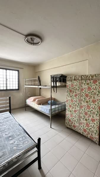 219 Jurong East Street 21, 219 Jurong East Street 21, 3 Bedrooms, 979 sqft, HDB Flat For Sale, by KC Chong, 500118373 - Bedroom - PropertyGuru.com.sg