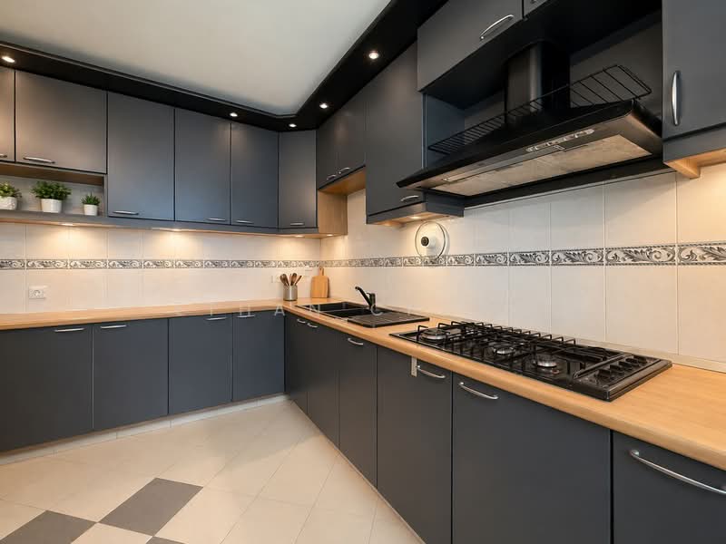 122 Bukit Batok Central, 122 Bukit Batok Central, 4 Bedrooms, 1,560 sqft, HDB Flat For Sale, by Ethan Chong, 500118376 - Kitchen - PropertyGuru.com.sg