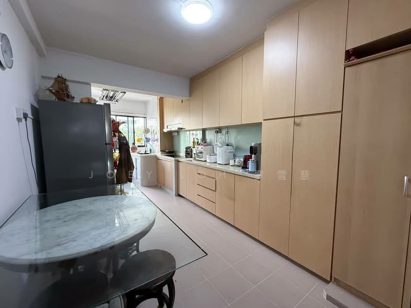 101 Tampines Street 11, 101 Tampines Street 11, 2 Bedrooms, 850 sqft, HDB Flat For Sale, by Joey Loh 罗雪慧, 500118378 - Kitchen - PropertyGuru.com.sg