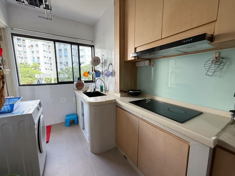 101 Tampines Street 11, 101 Tampines Street 11, 2 Bedrooms, 850 sqft, HDB Flat For Sale, by Joey Loh 罗雪慧, 500118378 - Kitchen - PropertyGuru.com.sg