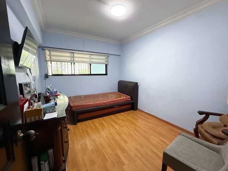 101 Tampines Street 11, 101 Tampines Street 11, 2 Bedrooms, 850 sqft, HDB Flat For Sale, by Joey Loh 罗雪慧, 500118378 - Common Bedroom - PropertyGuru.com.sg