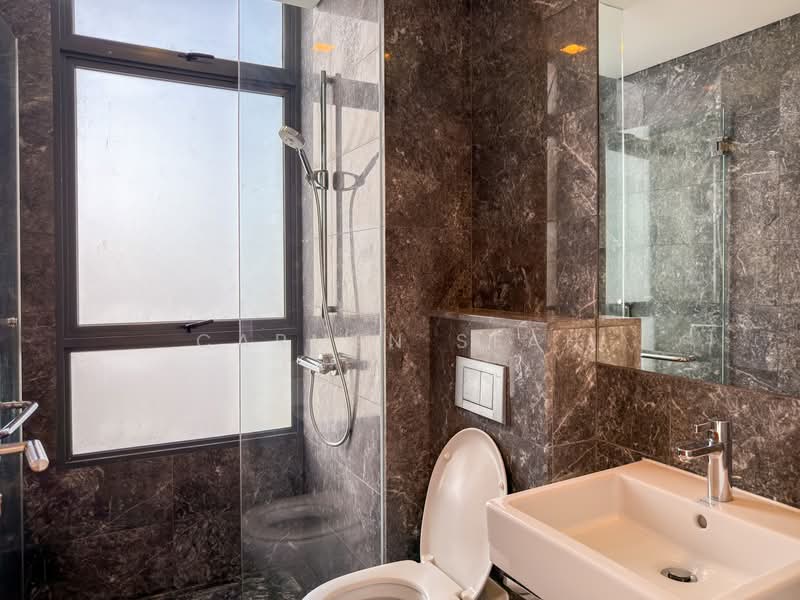 Skypark @ Somerset, 22 Saint Thomas Walk, 4 Bedrooms, 3,347 sqft, Apartment For Rent, by Carmen Seah, 500118381 - Bathroom - PropertyGuru.com.sg