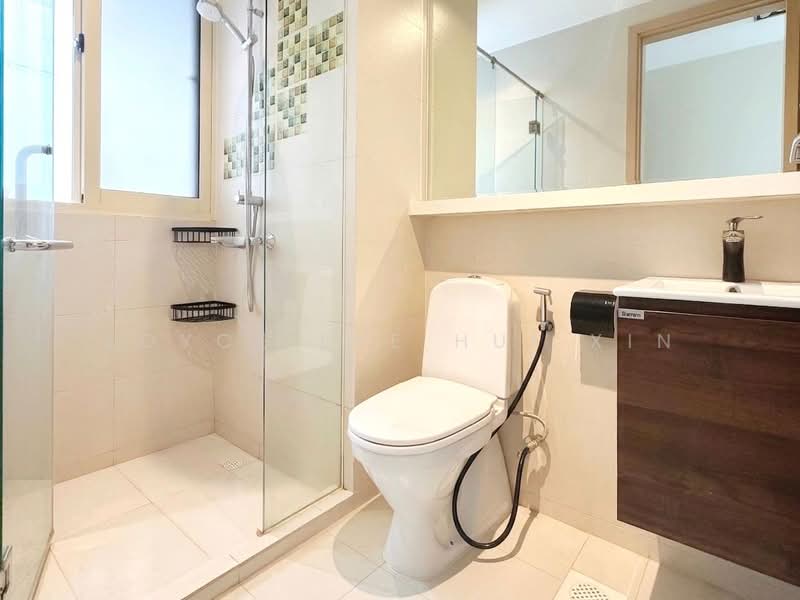 The Estiva, 313 Pasir Panjang Road, 3 Bedrooms, 1,733 sqft, Apartment For Sale, by Joyce Lye Hui Xin, 500118394 - Bathroom - PropertyGuru.com.sg