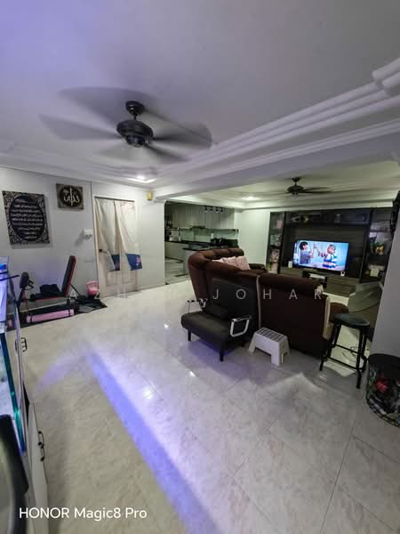 552 Choa Chu Kang Street 52, 552 Choa Chu Kang Street 52, 3 Bedrooms, 1,130 sqft, HDB Flat For Sale, by Azhar Johar, 500118409 - Living Room - PropertyGuru.com.sg