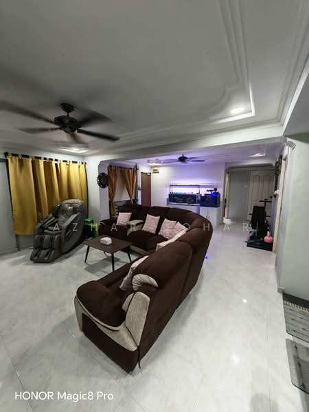 552 Choa Chu Kang Street 52, 552 Choa Chu Kang Street 52, 3 Bedrooms, 1,130 sqft, HDB Flat For Sale, by Azhar Johar, 500118409 - Living Room - PropertyGuru.com.sg