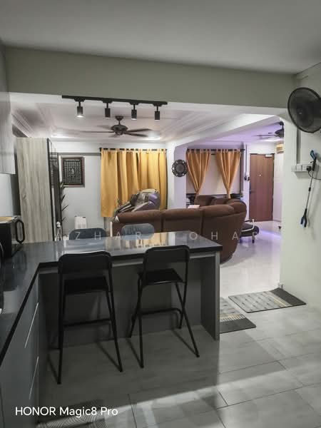 552 Choa Chu Kang Street 52, 552 Choa Chu Kang Street 52, 3 Bedrooms, 1,130 sqft, HDB Flat For Sale, by Azhar Johar, 500118409 - Living Room - PropertyGuru.com.sg