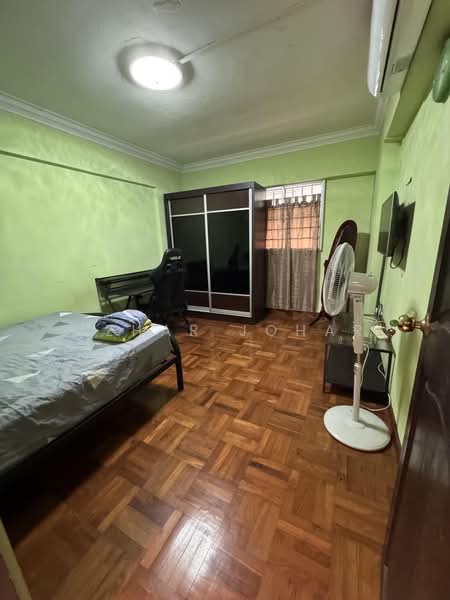 407 Pandan Gardens, 407 Pandan Gardens, 3 Bedrooms, 1,130 sqft, HDB Flat For Rent, by Azhar Johar, 500118411 - 3rd Bedroom - PropertyGuru.com.sg